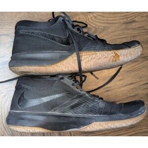 Size 9.5 Men's NIKE Zoom Assertion Black Gum Style 917505-005